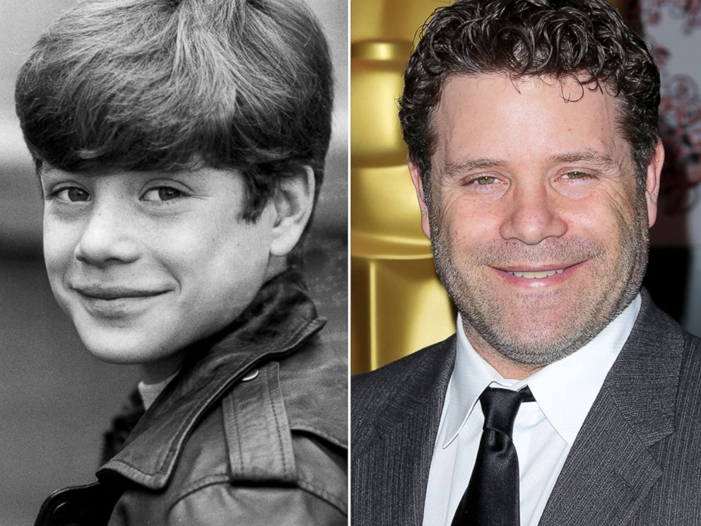 Разница 10 лет. Шон Эстин тогда и сейчас. Шон Эстин Мики Уолш. The Goonies 1985 Sean Astin. Шон Эстин в детстве.