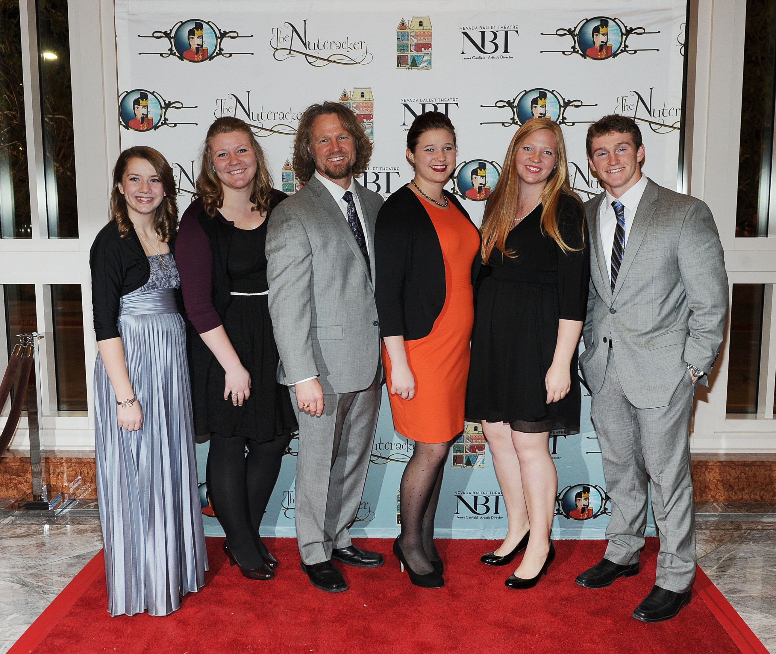 PHOTO: Kody Brown (3rd from R) and family arrive at Nevada Ballet Theater's "The Nutcracker" at The Smith Center For The Performing Arts Dec. 14, 2013 in Las Vegas. 