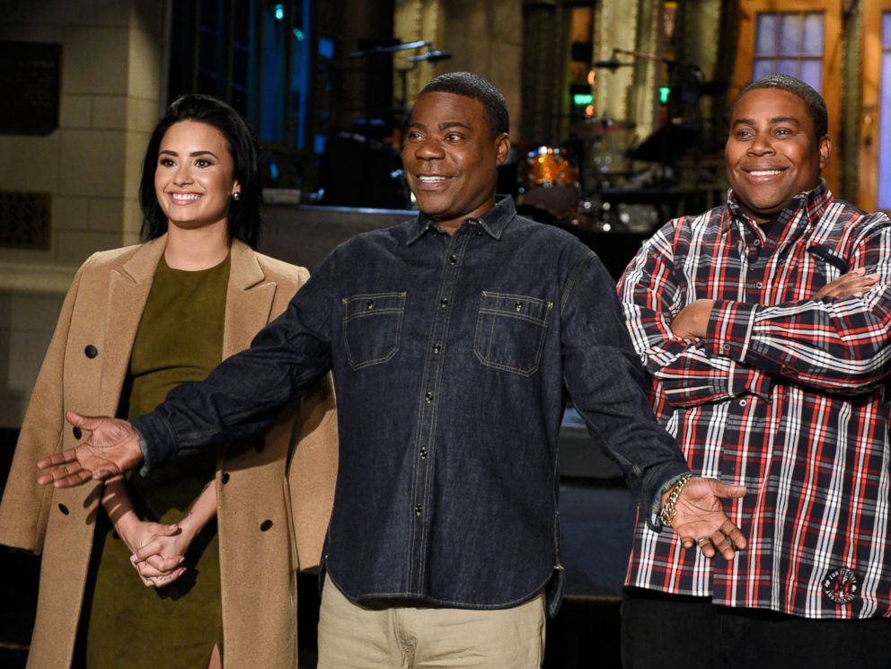 PHOTO: (L-R) Demi Lovato, Tracy Morgan, and Kenan Thompson are pictured on Saturday Night Live, Oct. 15, 2015.