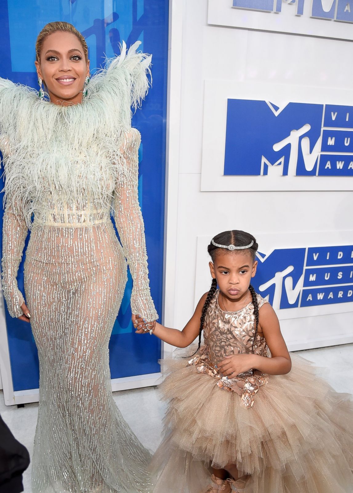 Beyonce Steps Out With Daughter Blue Ivy Picture | Beyonce Through The ...