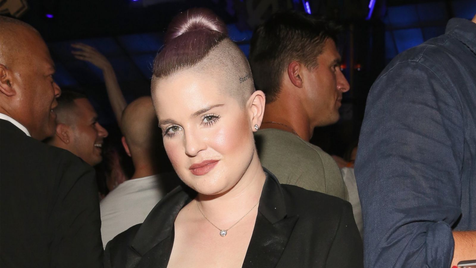 Kelly Osbourne Sued by Ozzy s Former Mistress Michelle Pugh ABC News