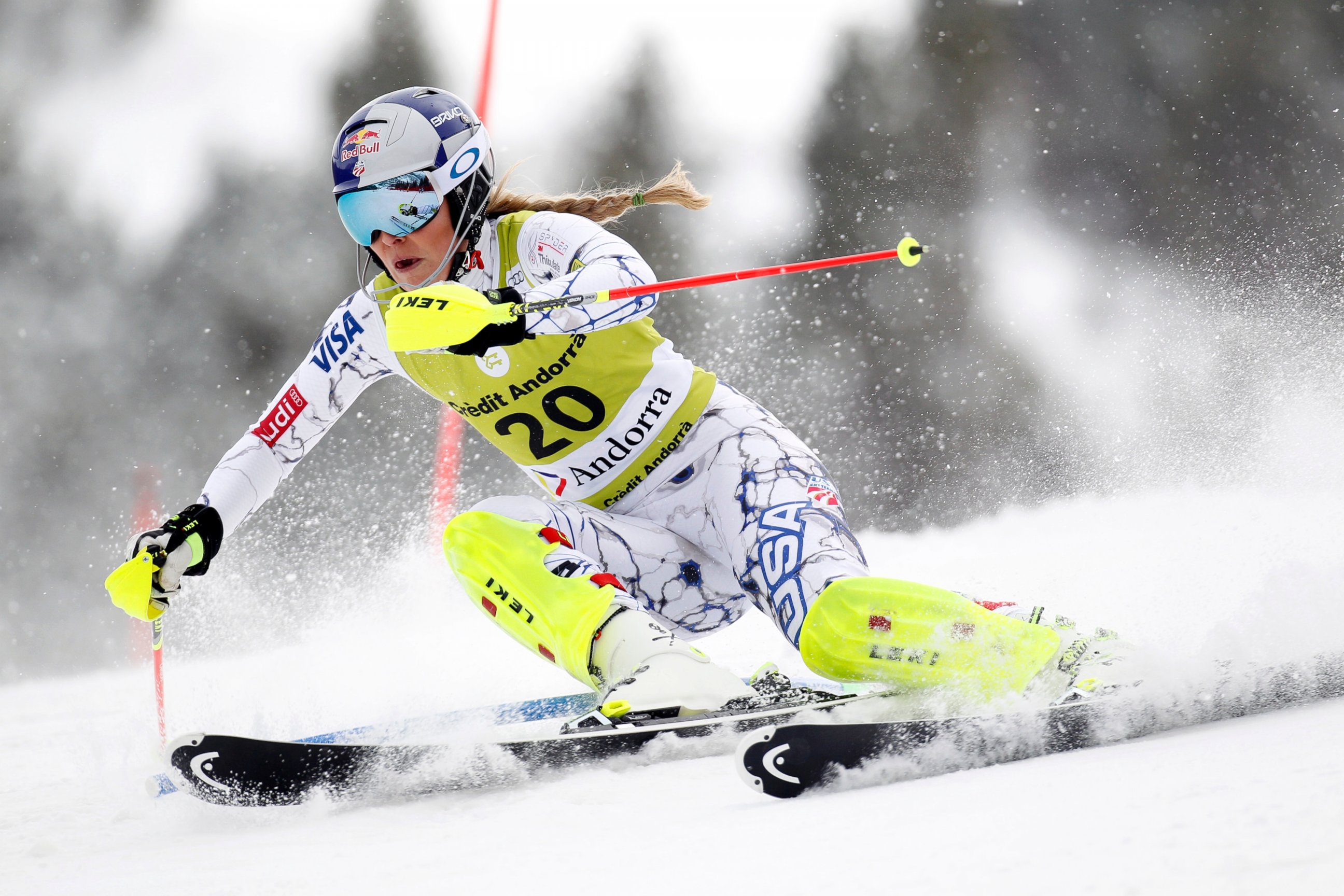 PHOTO: Lindsey Vonn competes during the Audi FIS Alpine Ski World Cup Women's Super Combined, Feb. 28, 2016 in Soldeu, Andorra. 