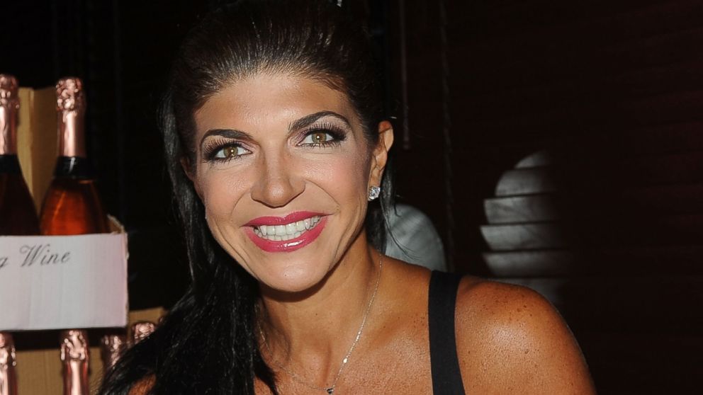 Teresa Giudice Tweets for First Time Since Being Released From Prison ...