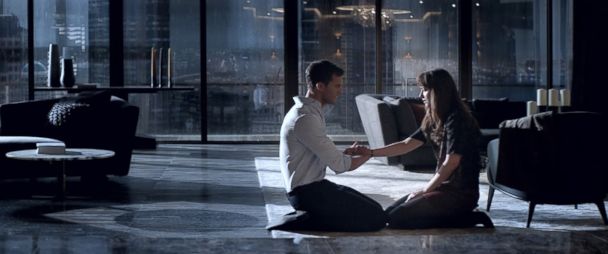 Fifty Shades Darker Lacks Chemistry Pretends To Have Meaningful Plot Abc News