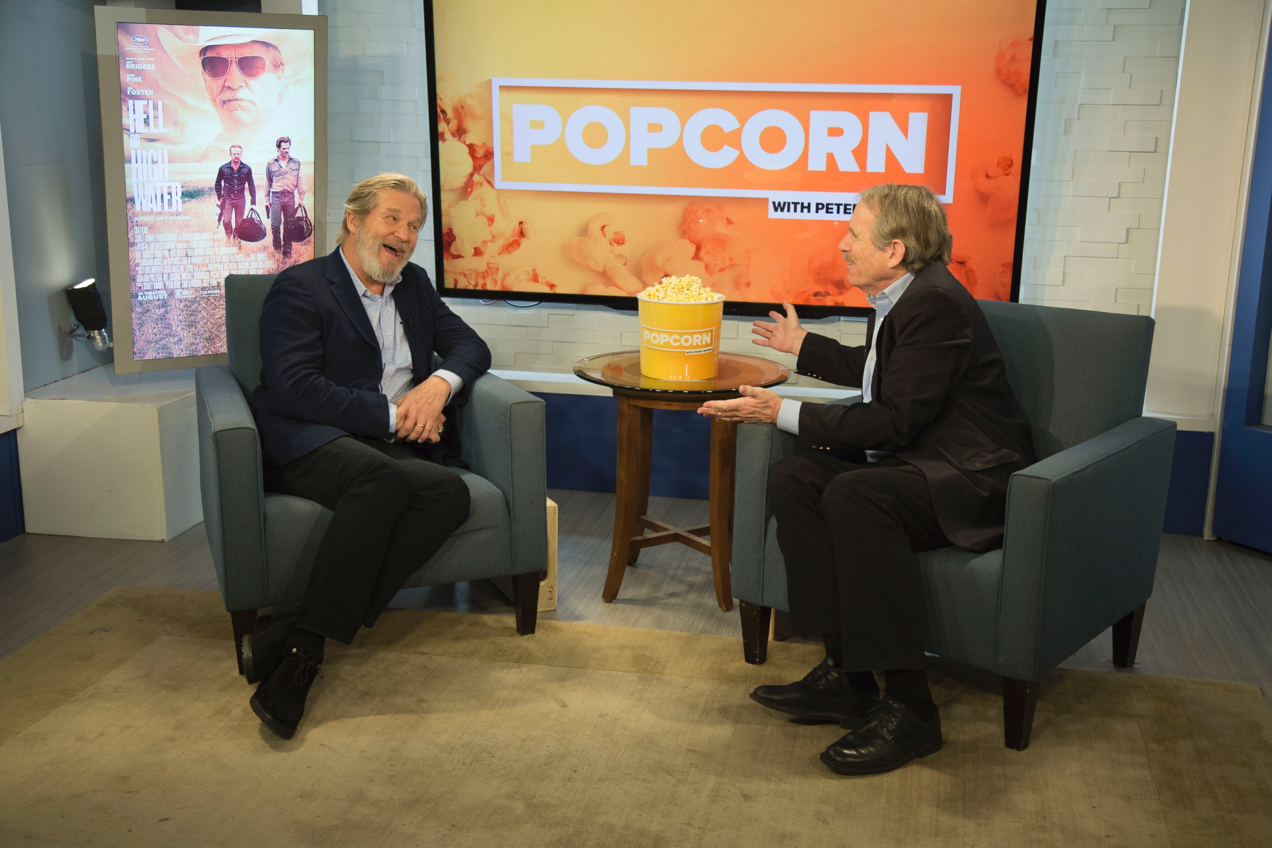 PHOTO: Jeff Bridges and Peter Travers at the ABC News studios in New York City, Jan. 4, 2017. 