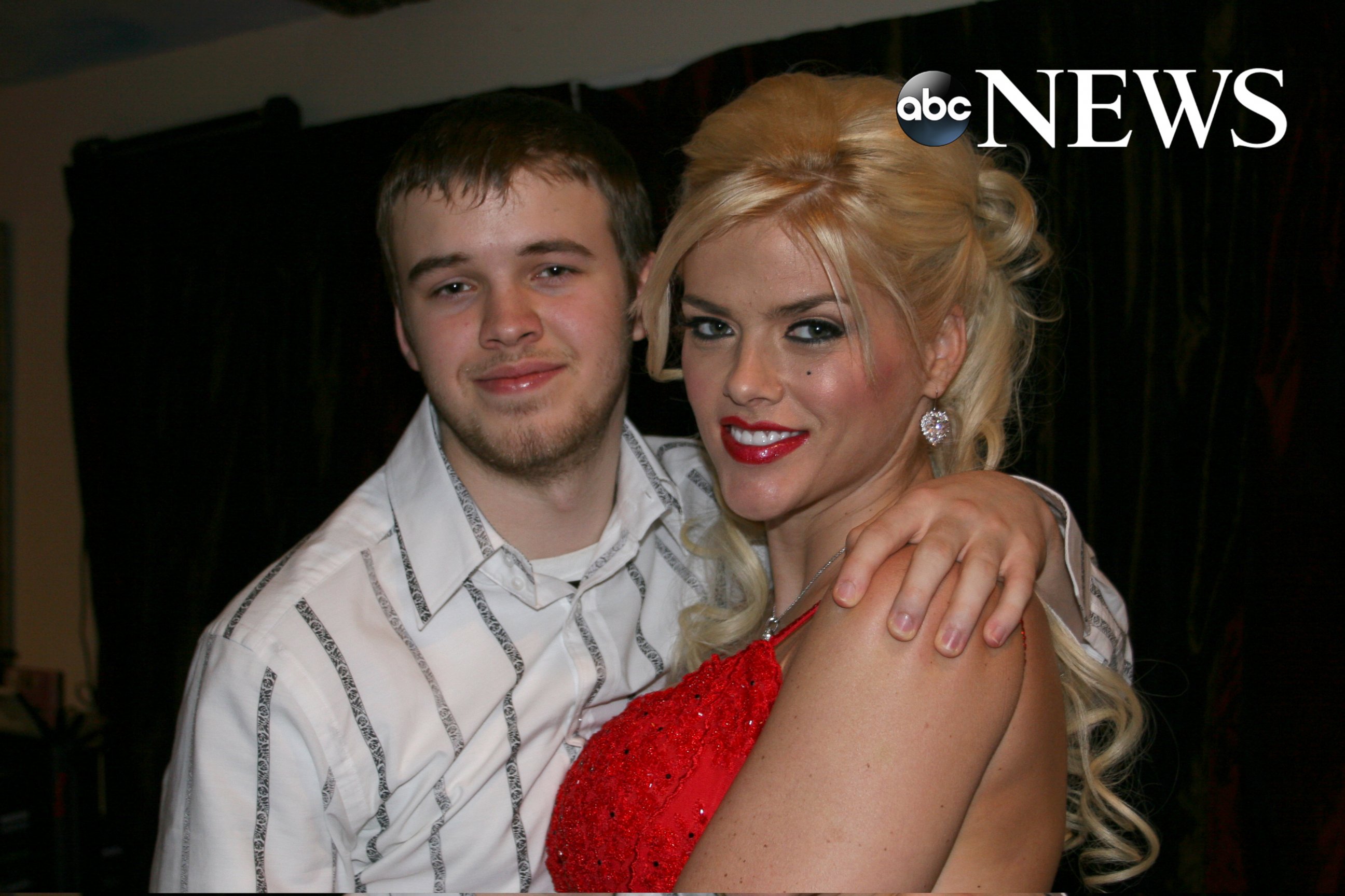 PHOTO: Anna Nicole Smith is seen here with her son Daniel in this 2005 family photo. 