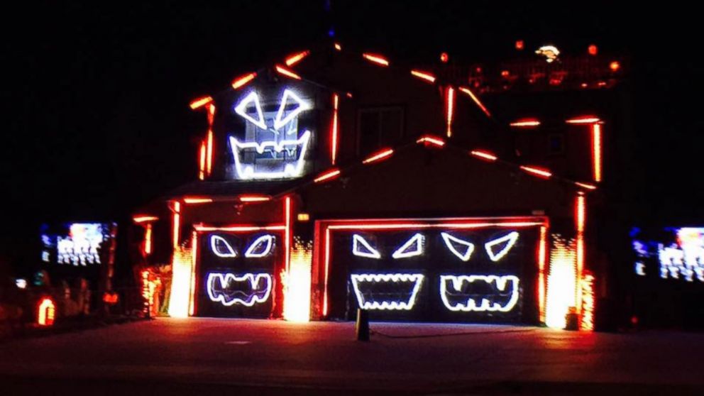 California Home Glows With Epic 'Time Warp' Halloween Light Show ABC News