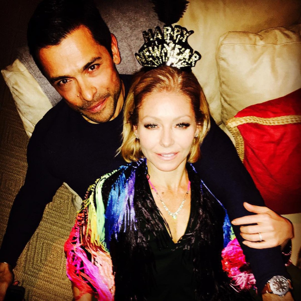 Kelly Ripa Rings In 2016 With Mark Consuelos Picture Kelly Ripas