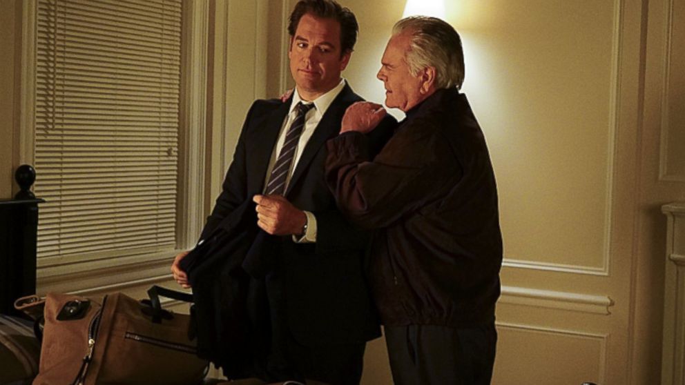 Robert Wagner as Anthony DiNozzo, Sr. and Michael Weatherly as Anthony DiNozzo in a scene from the season finale of "NCIS." 