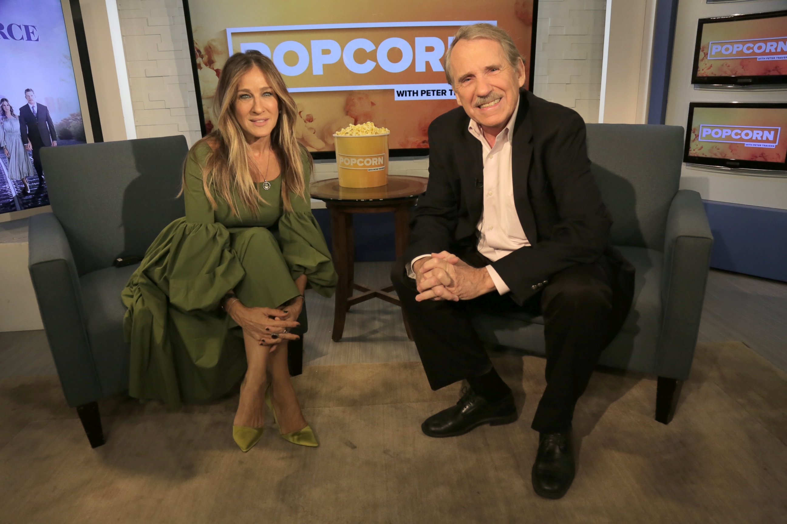 PHOTO: Sarah Jessica Parker and Peter Travers at the ABC Headquarters in New York, October 6, 2016. PHOTO: 