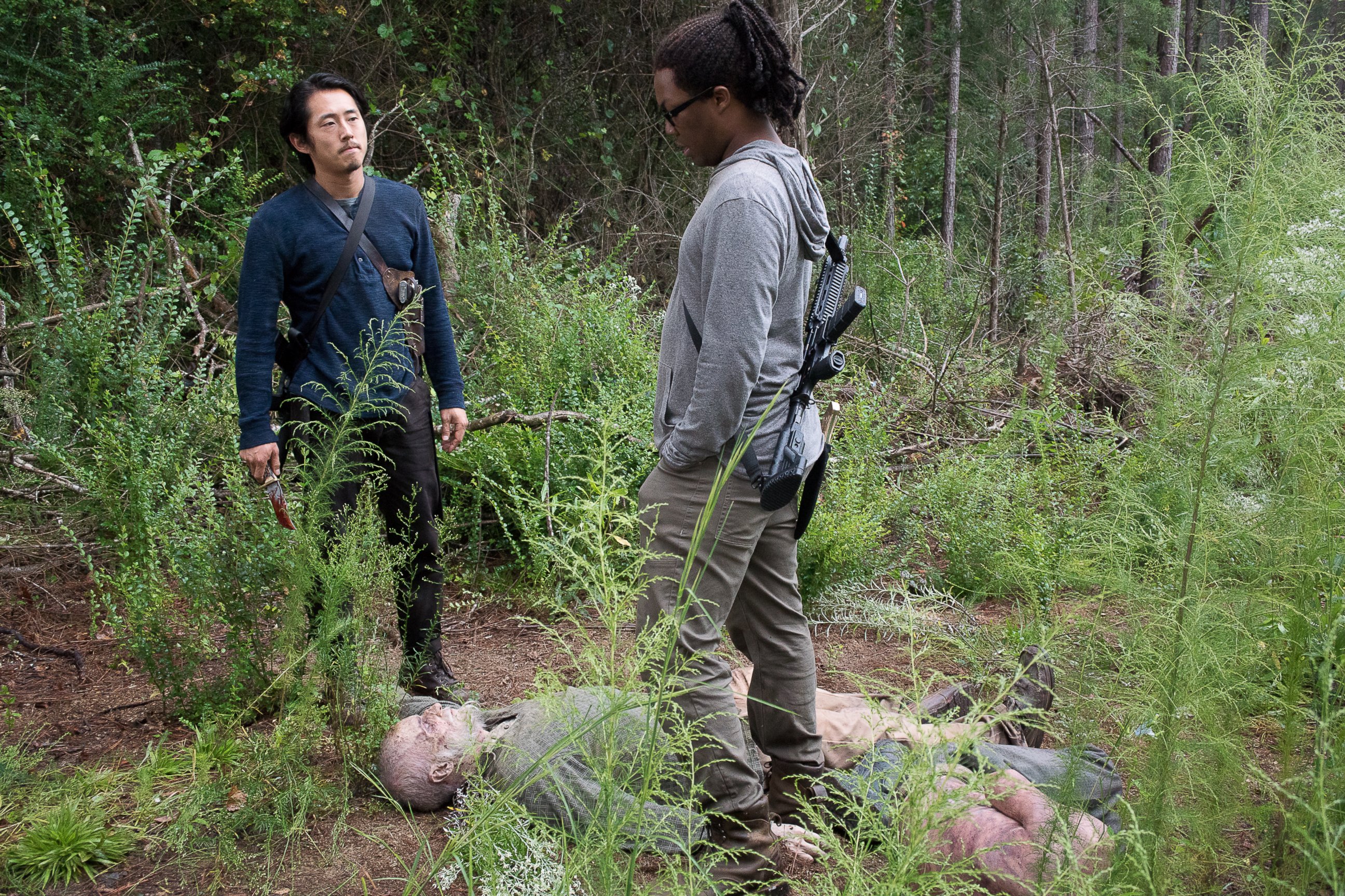 PHOTO: Steven Yeun as Glenn Rhee and Corey Hawkins as Heath on Season 6 of The Walking Dead.