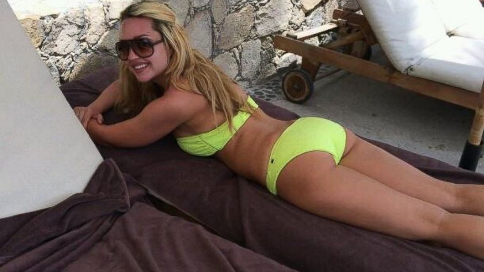 PHOTO: Amanda Bynes posted this photo of herself to Twitter, April 5, 2014, in Cabo San Lucas