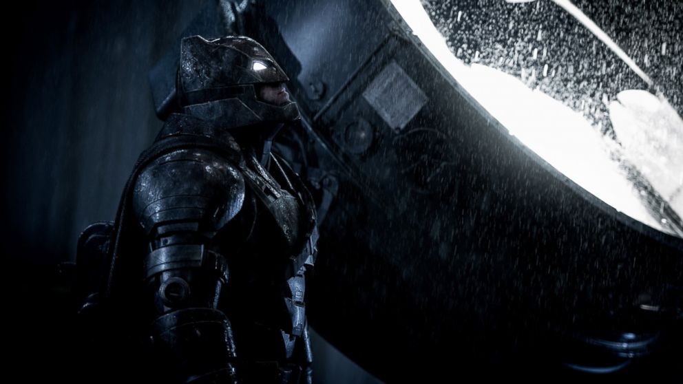 Check Out Ben Affleck's New Batsuit for 'Justice League' - ABC News