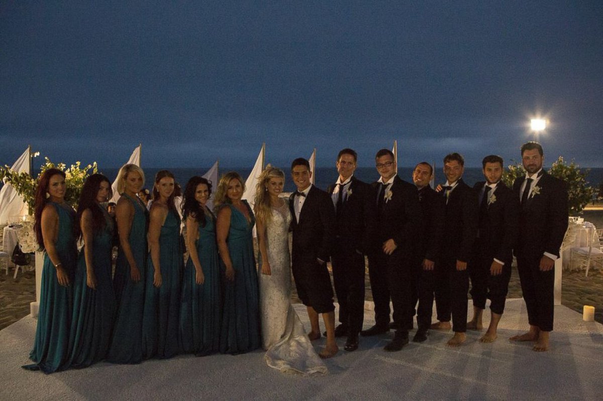 PHOTO: A group photo of the entire wedding party.