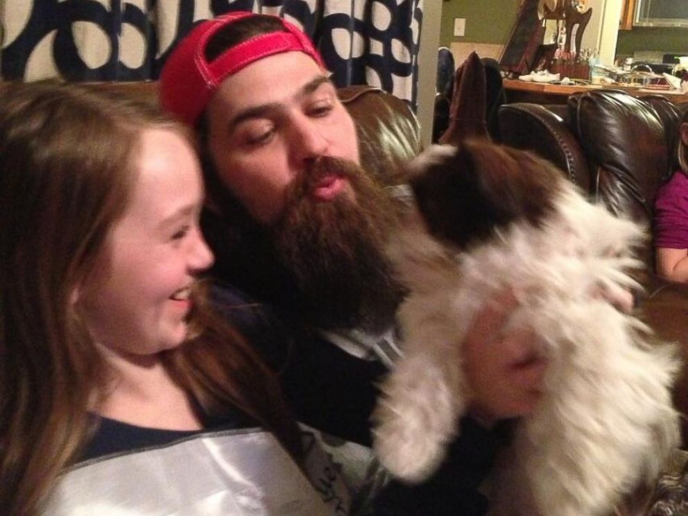 Duck Dynasty Family Welcomes New Puppy Gizmo Abc News