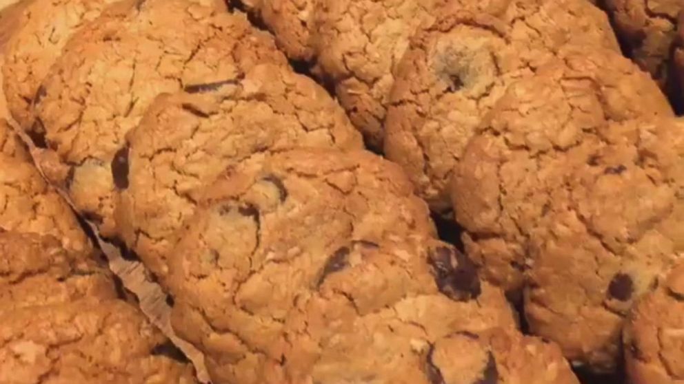 PHOTO: Chef Marc Murphy shared his recipe for peanut butter chocolate chip oatmeal cookies with "GMA."