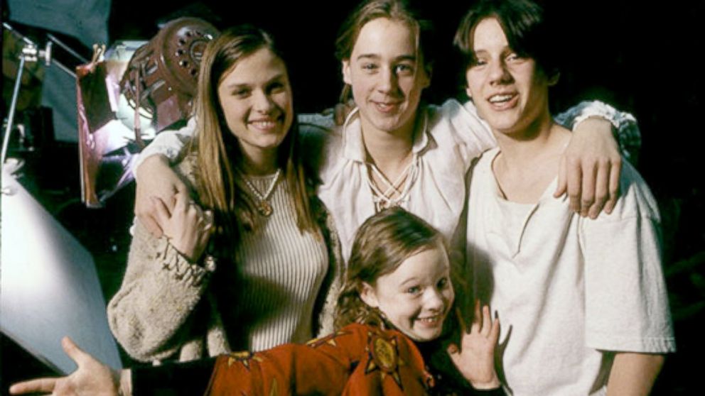 PHOTO: The cast of "Hocus Pocus" behind-the-scene while on set, circa 1992.