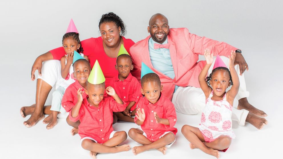 Mia and Rozonno (Ro) McGhee with the McGhee sextuplets from "Six Little McGhees" celebrate their 4th birthday.