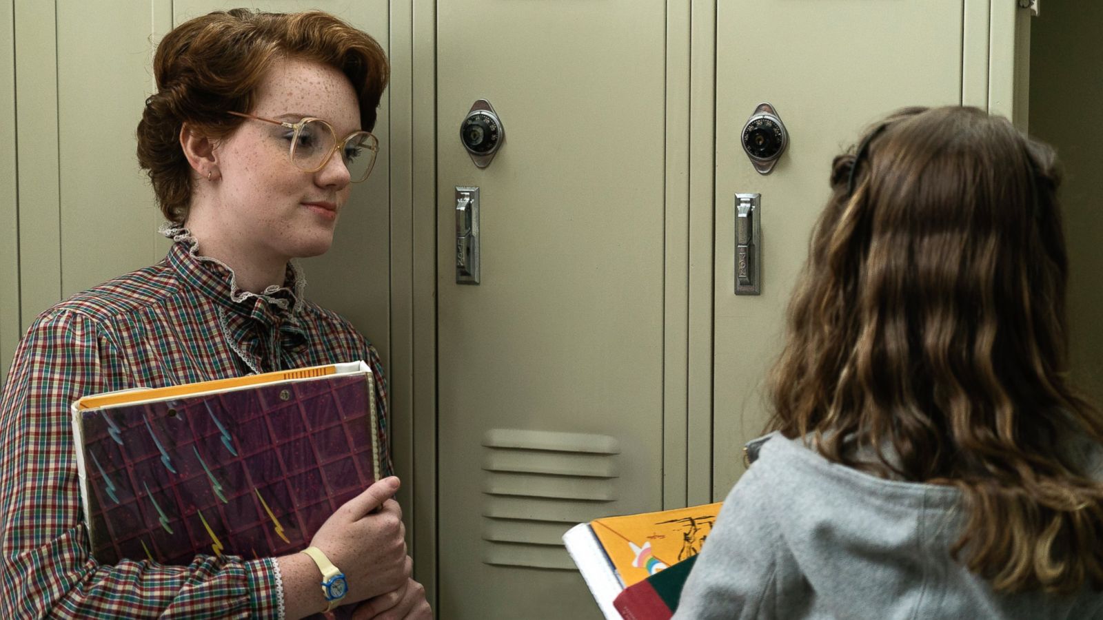 Apple's What's a computer girl is Barb from Stranger Things -  strangerthings post - Imgur