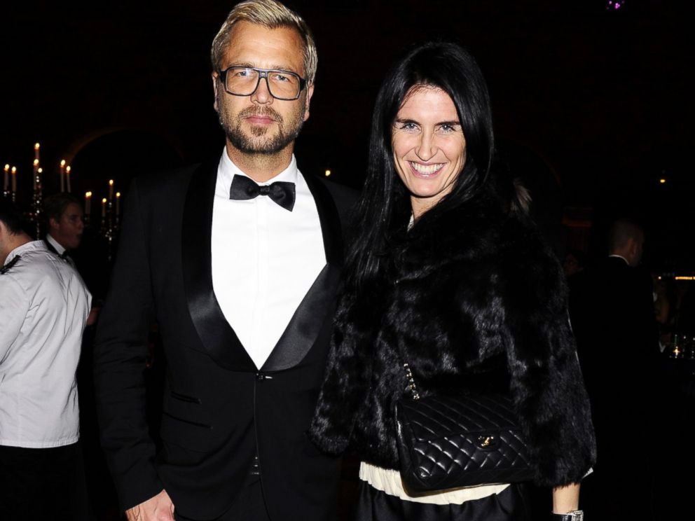 PHOTO:Ulf Ekberg and Johanna Aybar attend the Skyfall premiere in Stockholm, Oct.24, 2012.