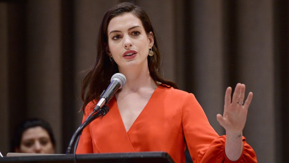 ENGLISH SPEECH  ANNE HATHAWAY: Paid Family Leave (English