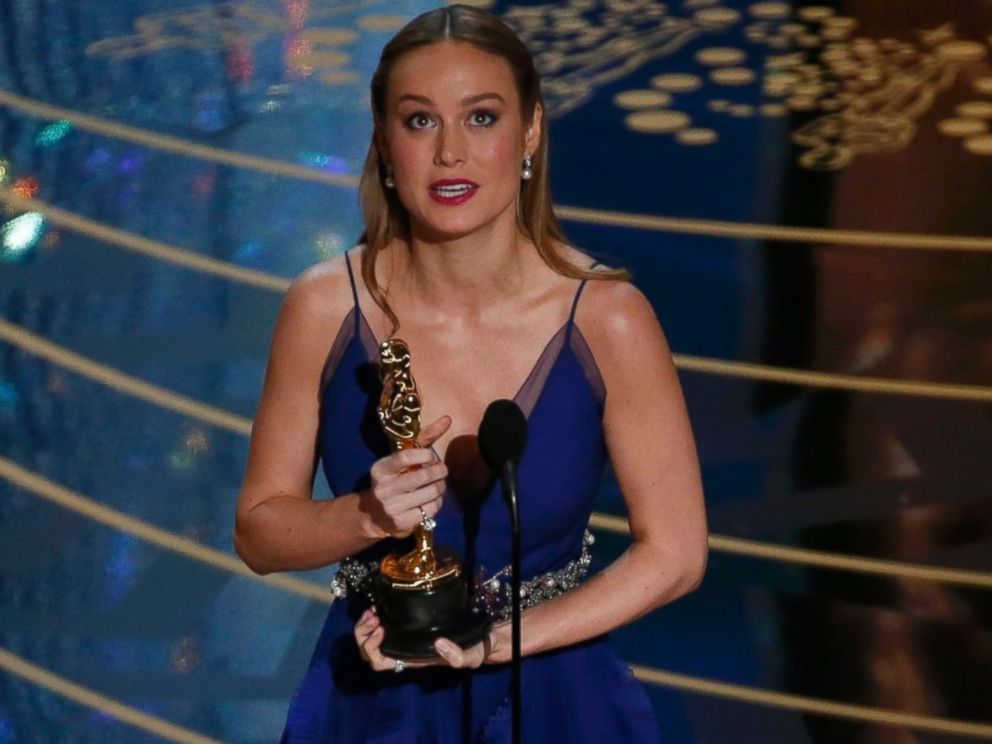 PHOTO:Brie Larson accepts the Oscar for Best Actress for her role in "Room" at the 88th Academy Awards in Hollywood, Calif., Feb. 28, 2016.   