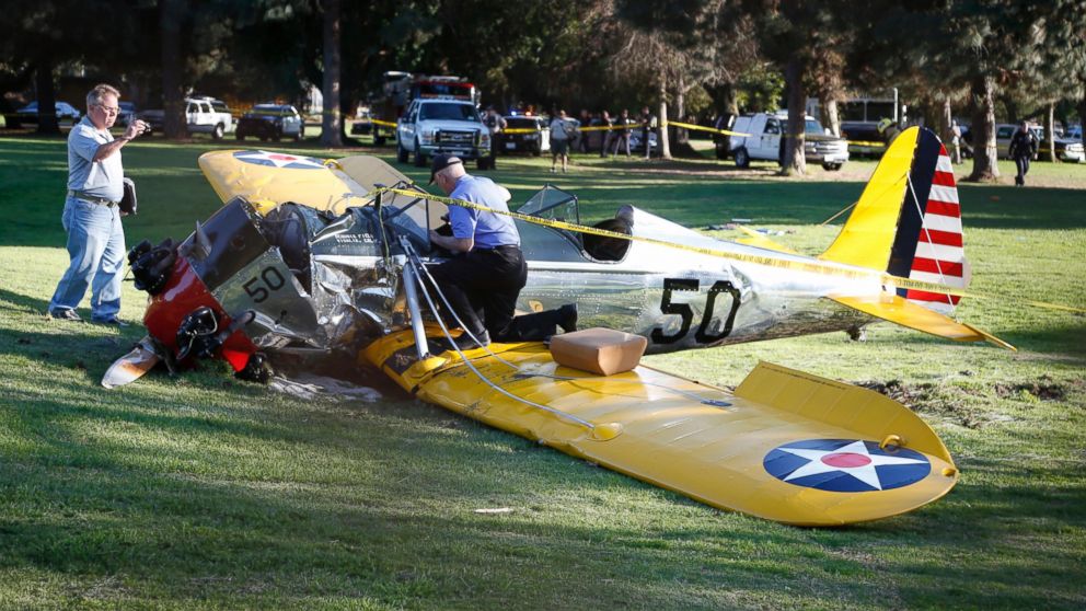 PHOTO: An airplane sits on the ground after crash landing at Penmar Golf Course in Venice, Los Angeles, March 5, 2015. 