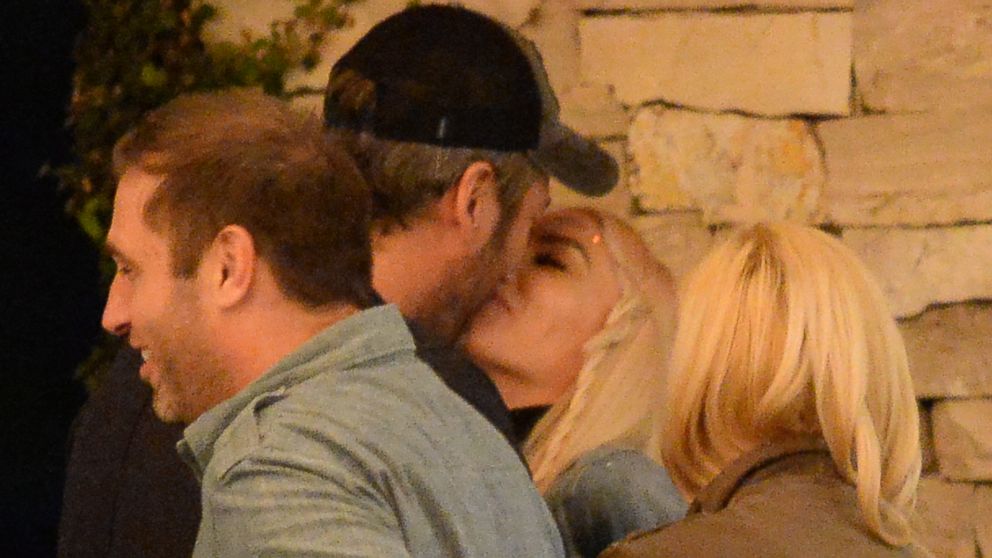PHOTO: Blake Shelton and Gwen Stefani are seen in West Hollywood, Calif., Dec. 8, 2015.