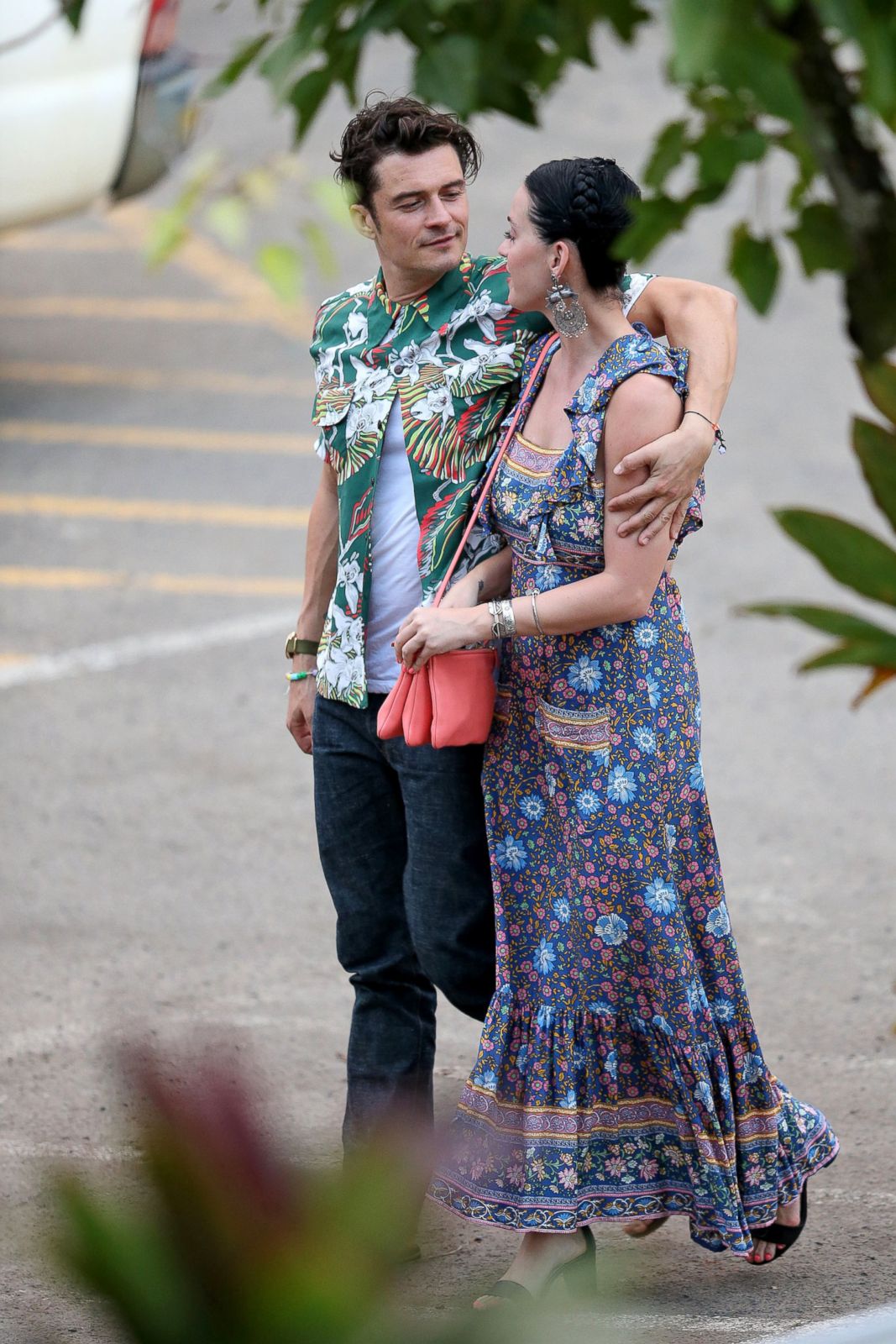 Katy Perry and Orlando Bloom Get Cozy in Hawaii Picture Celebrities