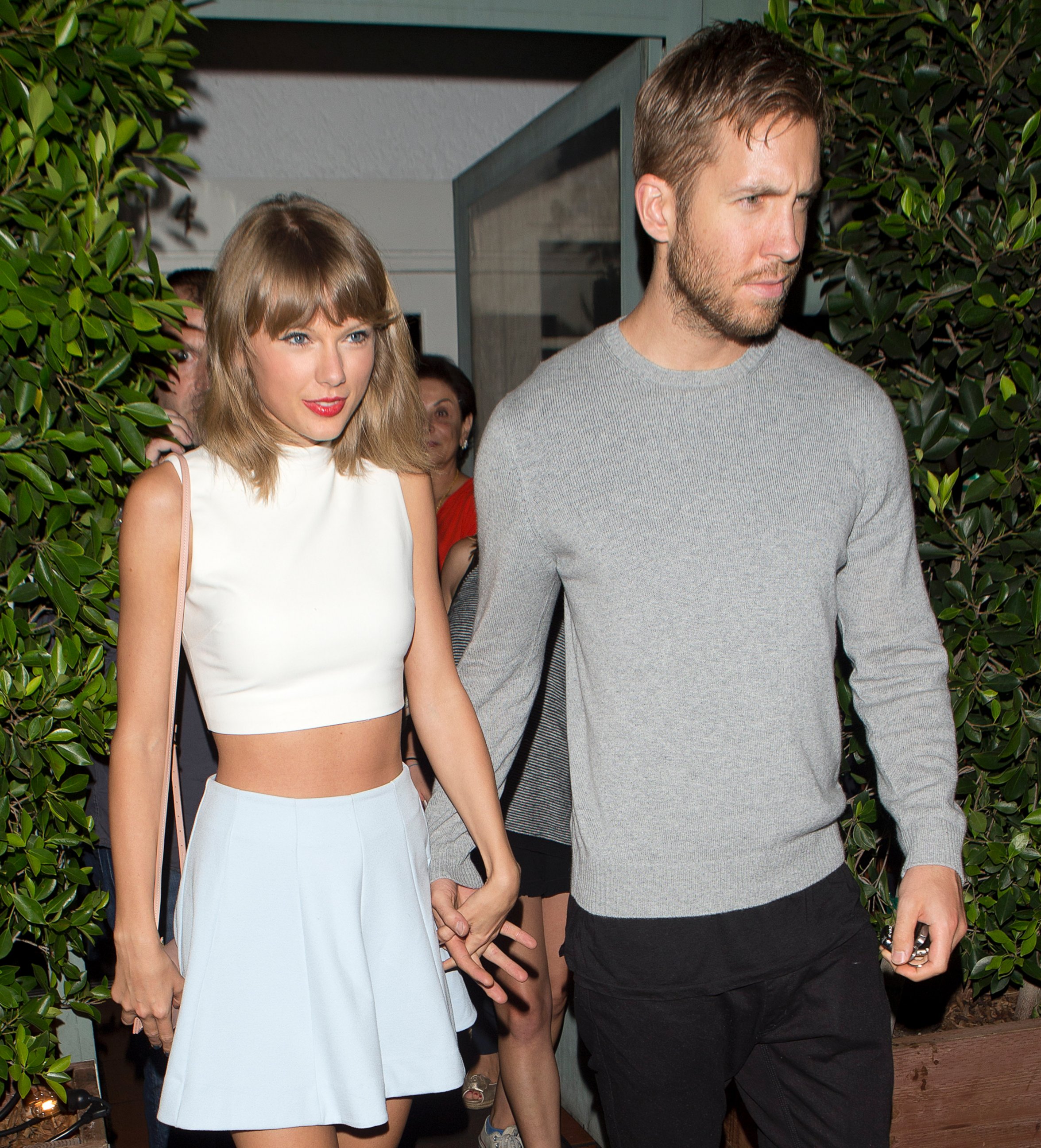 PHOTO: Taylor Swift and Calvin Harris are seen in  Santa Monica, Calif., Aug 11, 2015.