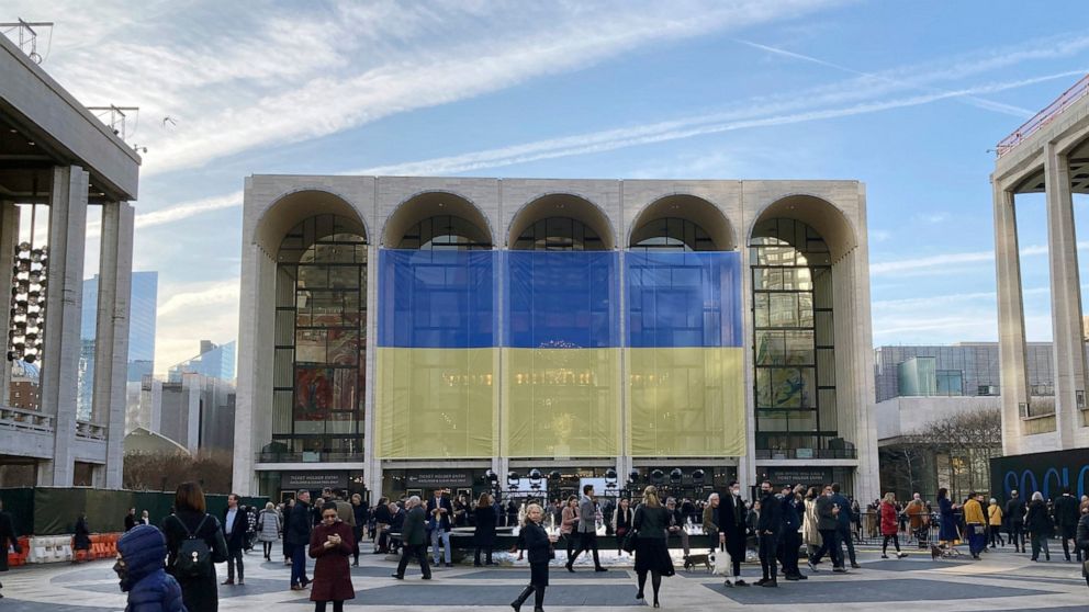 Metropolitan Opera holds special benefit concert for Ukraine