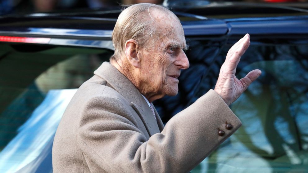 Prince Philip Queen S Husband Uninjured After Car Accident Abc