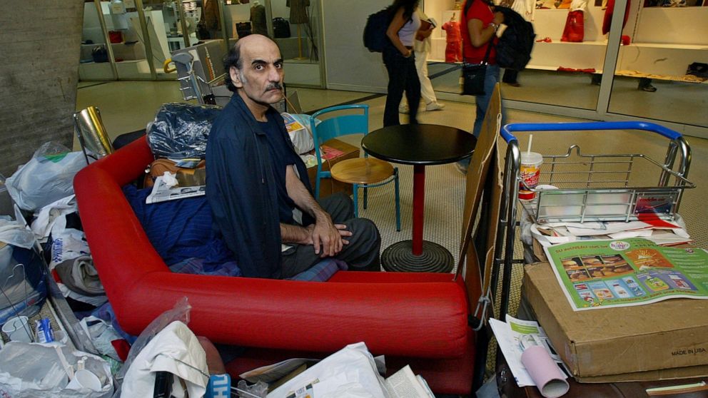 L’Iranien qui a inspiré “The Terminal” est mort à l’aéroport de Paris