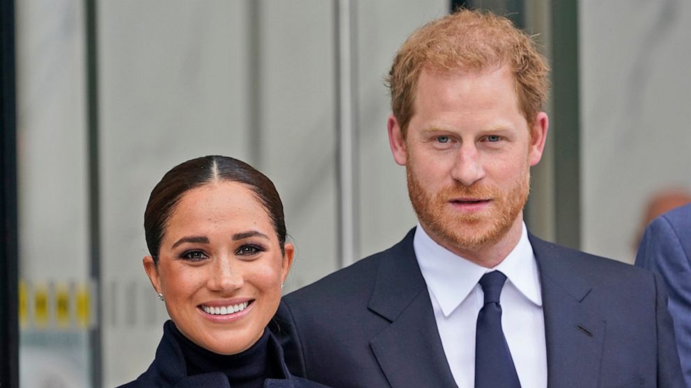 Meghan and Harry visit with students at a Harlem school