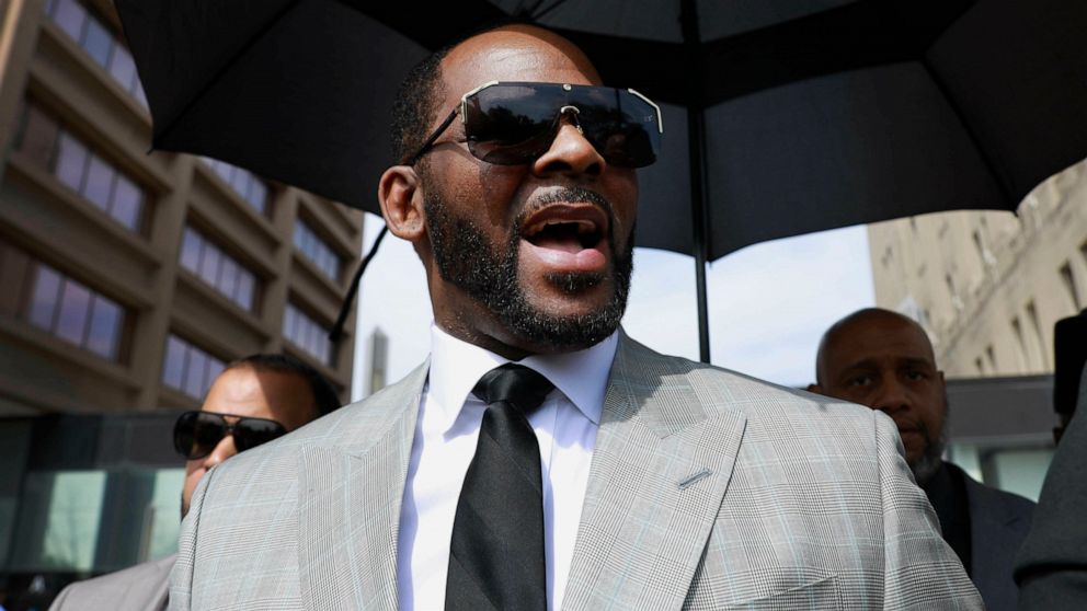 Prosecutors rest in R. Kelly’s trial-fixing, child porn case