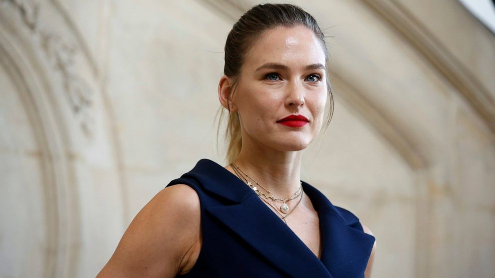 Israeli model Bar Refaeli signs plea bargain for tax evasion thumbnail