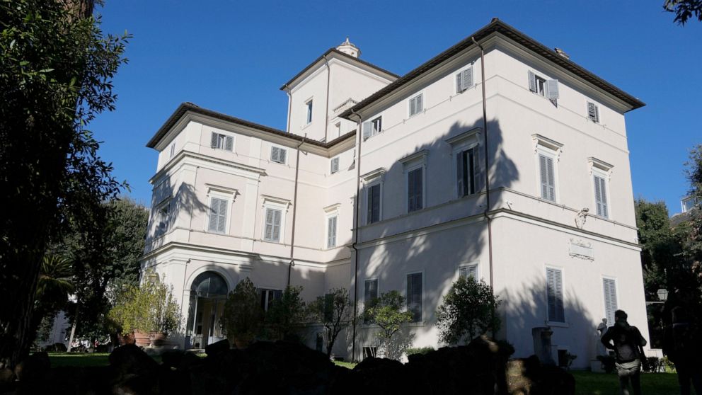 For sale: Rome villa restored by Texas princess auctioned