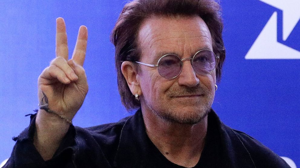 Bono ouvre la tournée du livre avant d’adorer les fans au Beacon Theatre