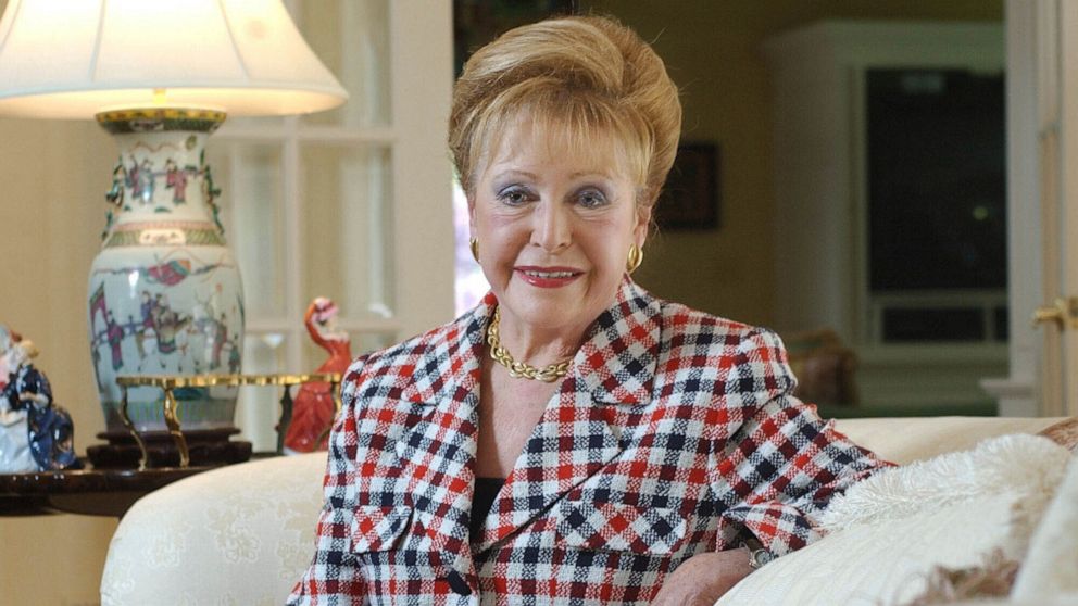 Bestselling author Mary Higgins Clark dead at age 92 thumbnail