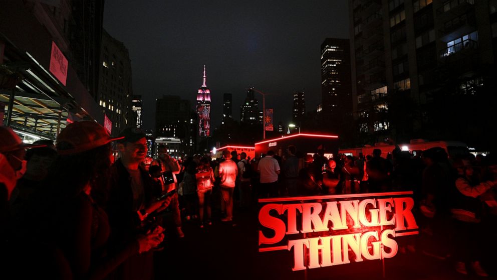 Le retour de « Stranger Things » encourage la frénésie du week-end