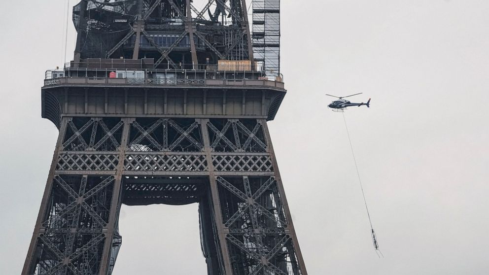 La Tour Eiffel s’agrandit grâce à la nouvelle antenne