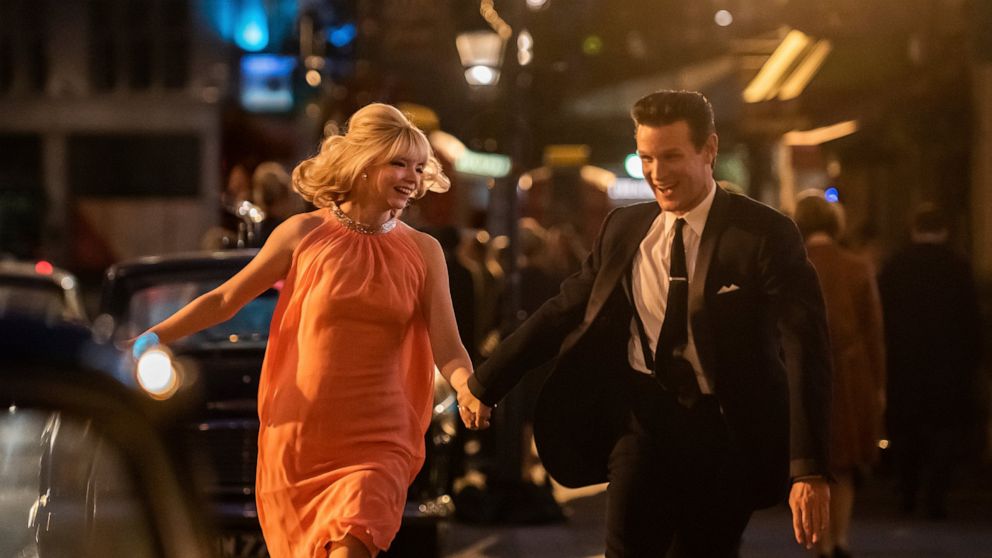 Review Last Night In Soho Squanders A Smashing Premise Abc News