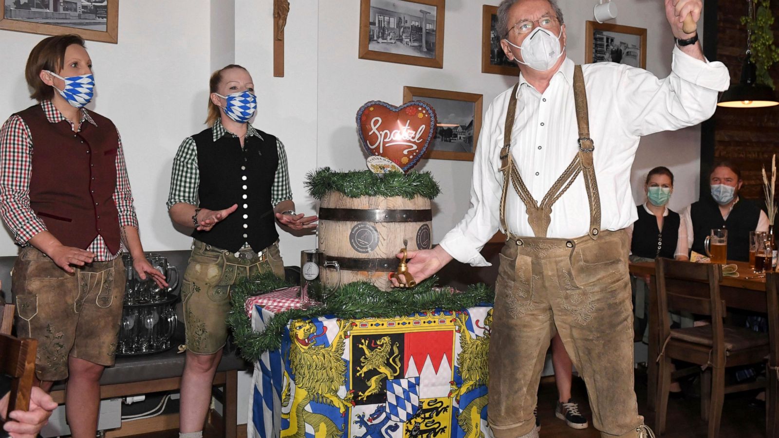 Coronavirus Wary Bavarians Kick Off Toned Down Oktoberfest Abc News