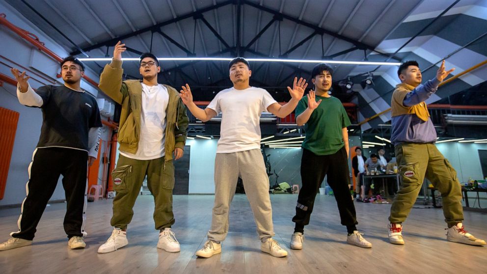 'Plus-size' boy band in China seeks to inspire fans
