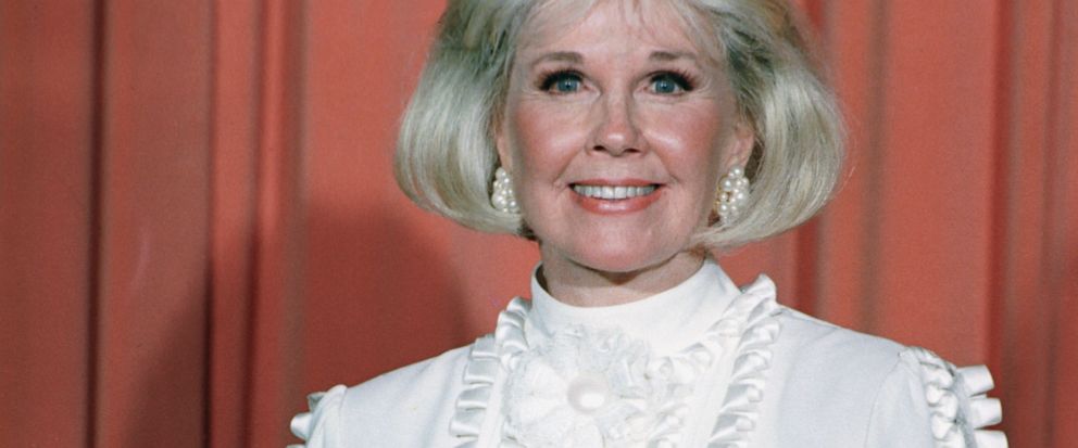 Doris Day Actress Who Honed Wholesome Image Dies At 97 Abc News 