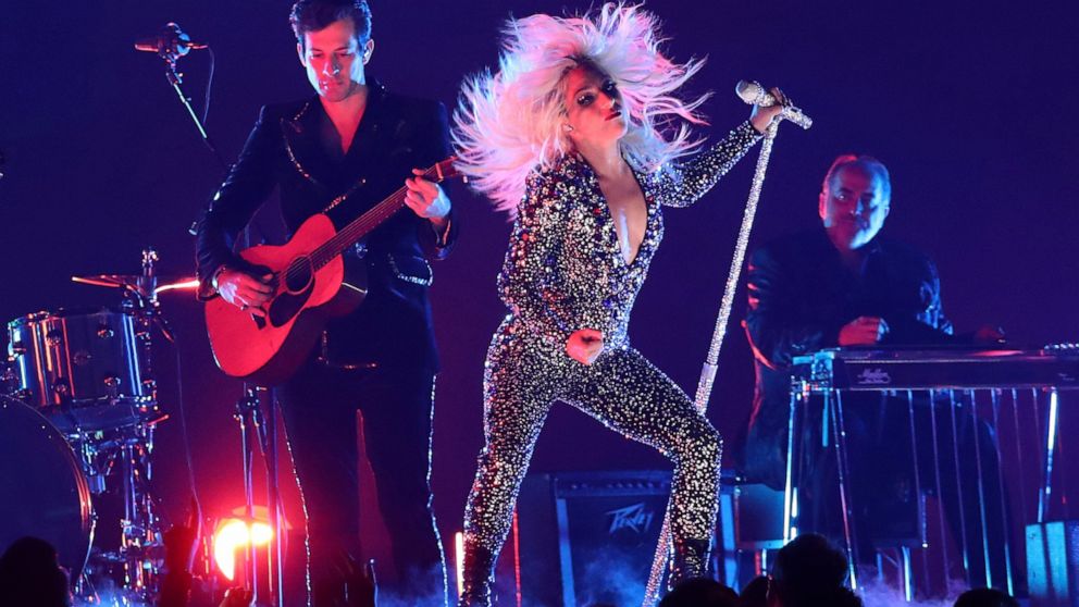 Lady Gaga to headline pre-Super Bowl concert in Miami thumbnail