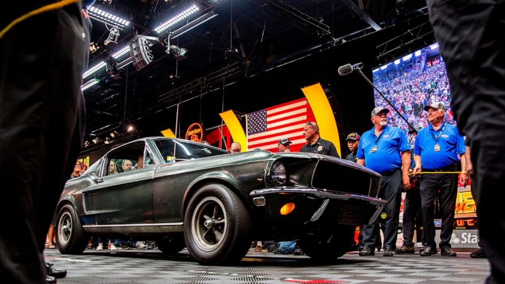'Bullitt' Mustang sells for $ 3.74 million at Florida auction thumbnail