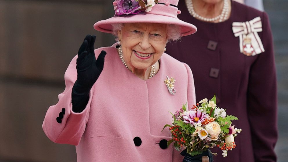 British queen appears to show irritation at climate inaction