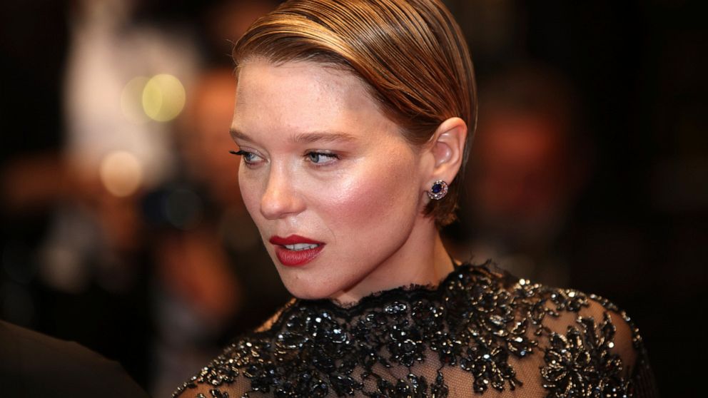 Lea Seydoux poses for photographers upon arrival at the premiere of the film 'Crimes of the Future' at the 75th international film festival, Cannes, southern France, Monday, May 23, 2022. (Photo by Vianney Le Caer/Invision/AP)