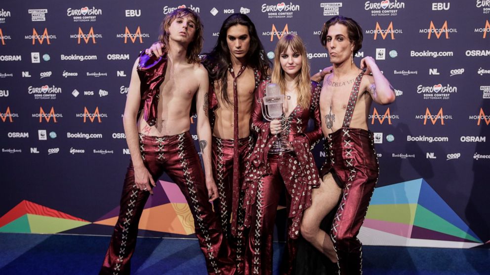 Tornano a casa i vincitori dell’Eurovision in Italia, un test sul consumo di droga
